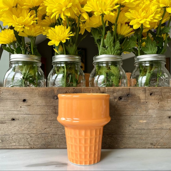 Ice Cream Cone Bowls•NWOT~STACKABLE!•(3) Ceramic Cones For Ice Cream or Toppings - Picture 4 of 15